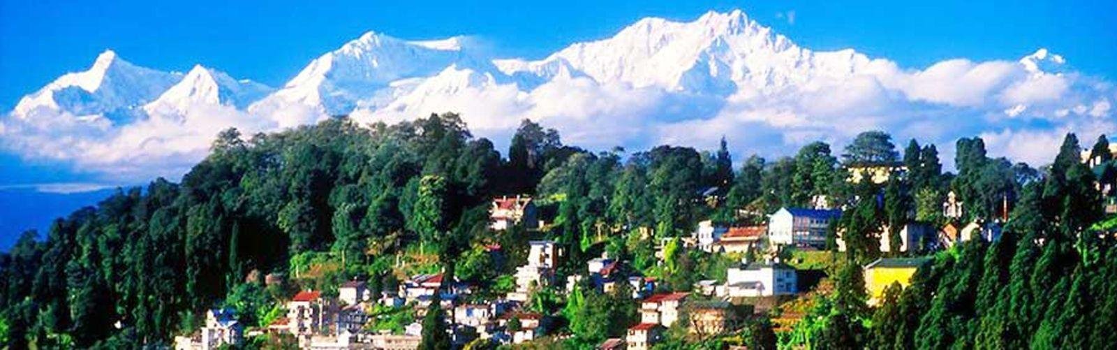 Pelling and Darjeeling Tour